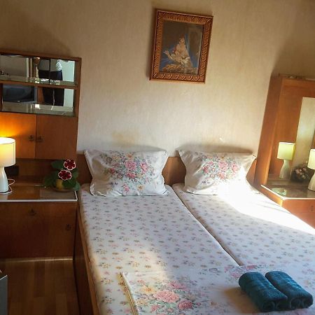 Diana Guesthouse Veliko Tărnovo Esterno foto