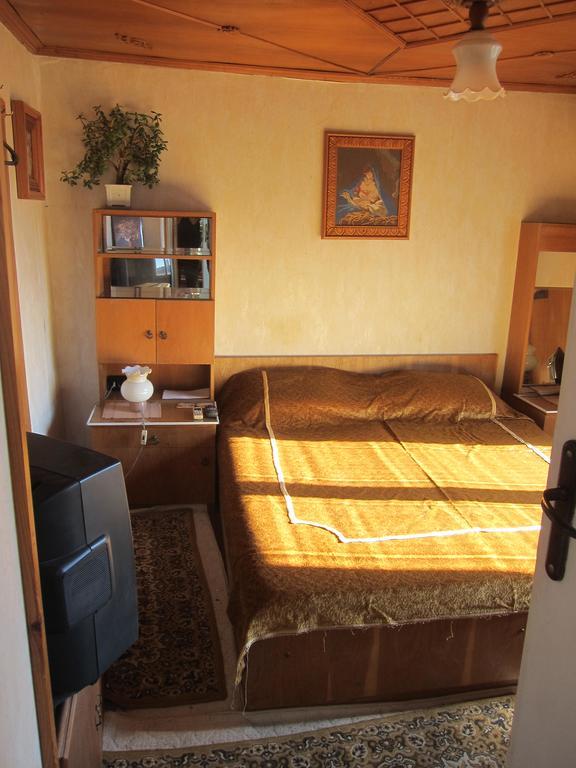 Diana Guesthouse Veliko Tărnovo Esterno foto