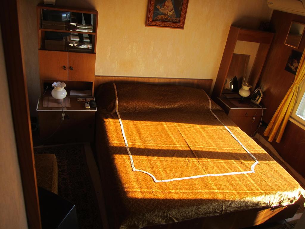 Diana Guesthouse Veliko Tărnovo Esterno foto
